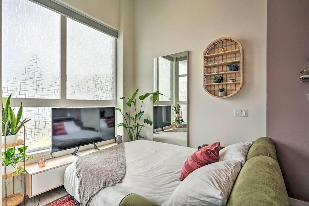 Stylish Ballard Studio 15 Mins From Space Needle Сіетл Екстер'єр фото