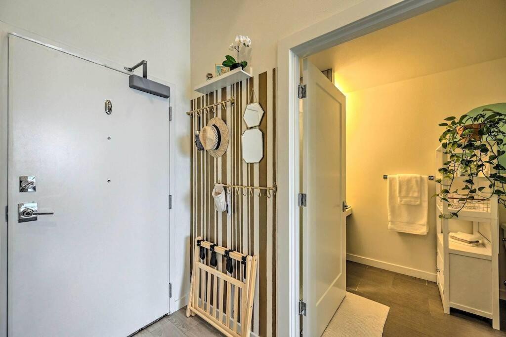 Stylish Ballard Studio 15 Mins From Space Needle Сіетл Екстер'єр фото