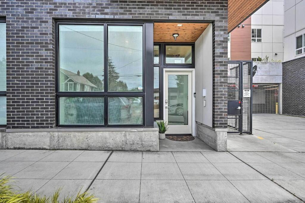 Stylish Ballard Studio 15 Mins From Space Needle Сіетл Екстер'єр фото